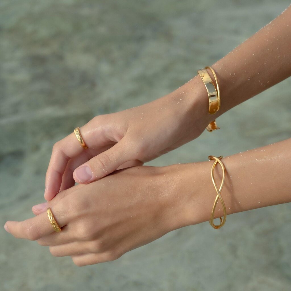 Onda Bracelet — alternative view